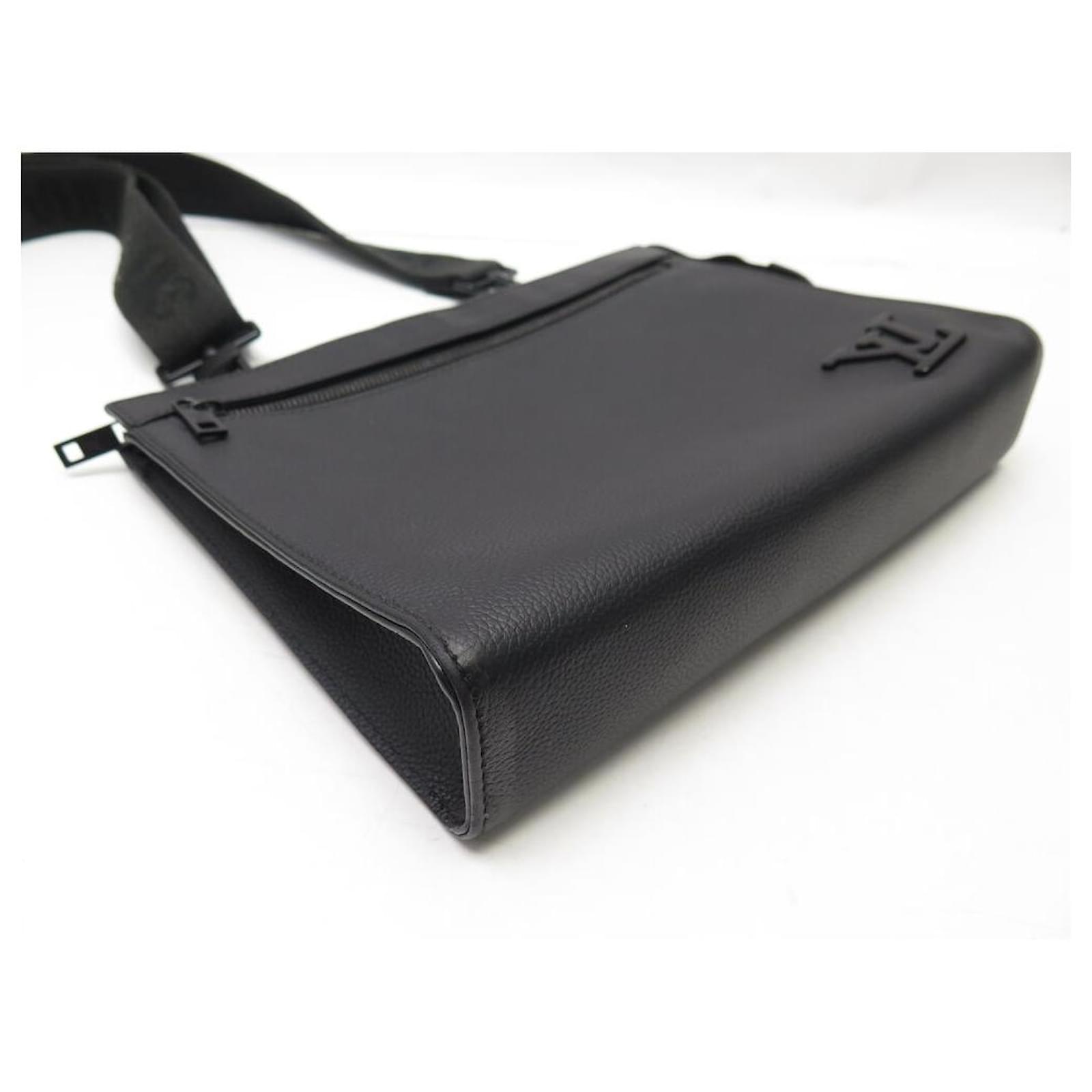 LV Replica Messenger Bag Aerogram Black PU Leather