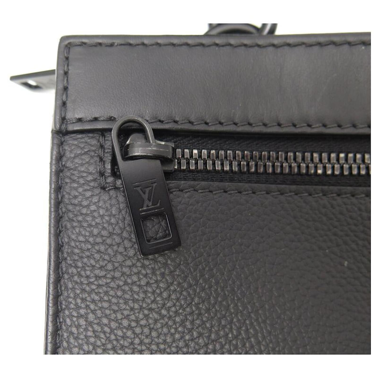 LV Replica Messenger Bag Aerogram Black PU Leather